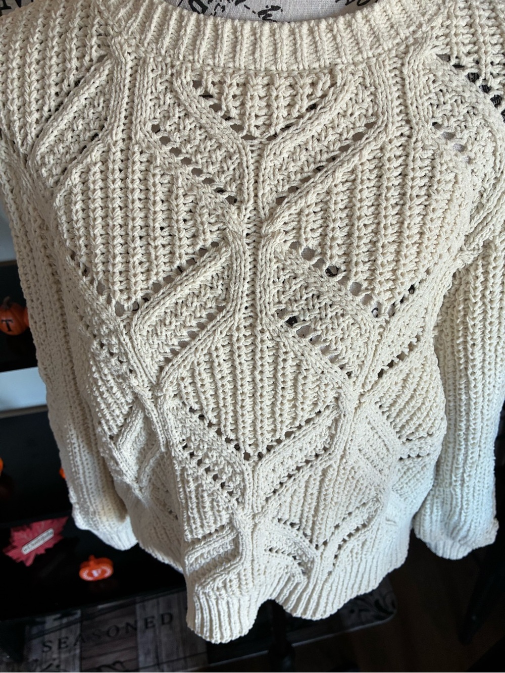 Maurice’s Beautiful Women's Cream Soft Open-Knit Crop-Style Sweater M - Picture 2 of 6